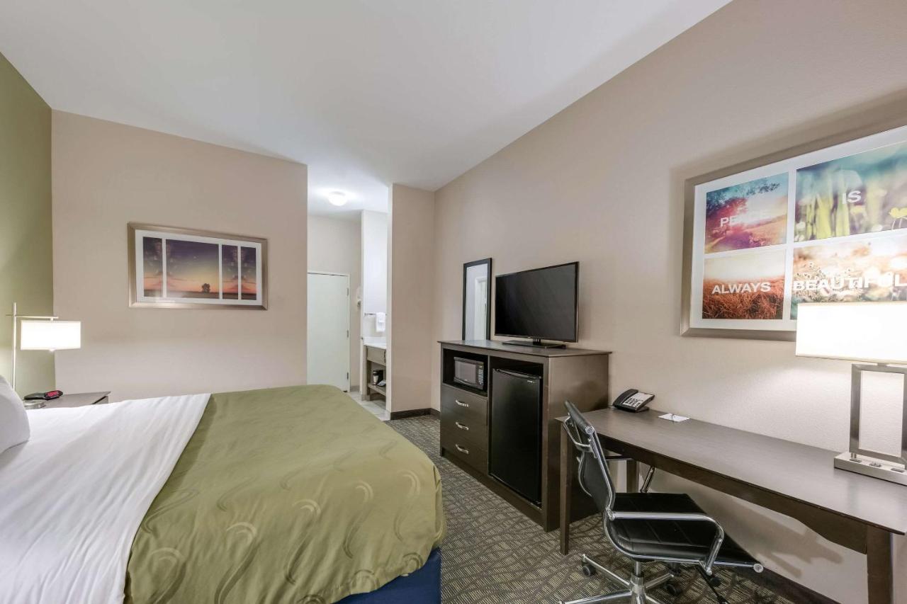 Quality Inn & Suites Ardmore Exterior photo