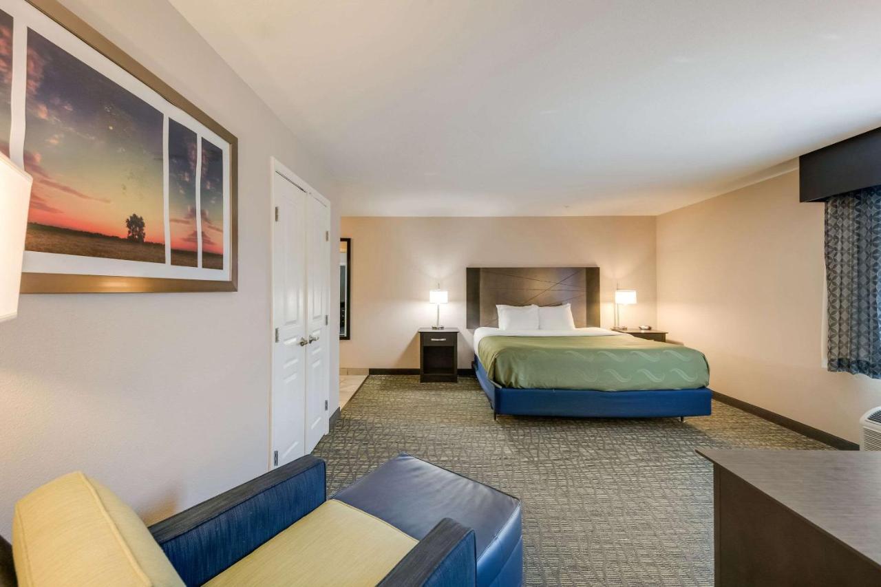 Quality Inn & Suites Ardmore Exterior photo