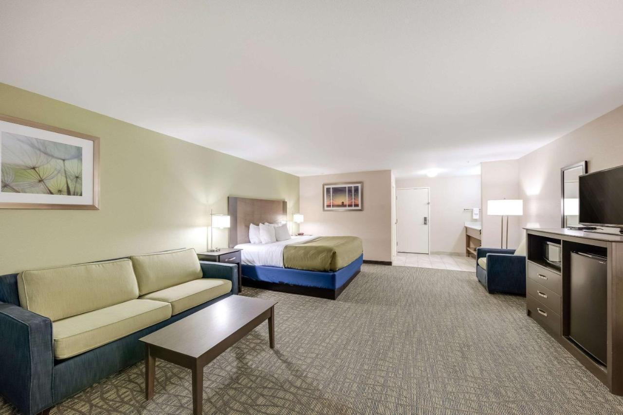 Quality Inn & Suites Ardmore Exterior photo